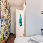 Hotelf1 Centre Devant Les Ponts Отель Мец