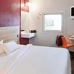 F1梅斯中心德旺蓬特酒店 3*