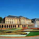 Hotelf1 Centre Devant Les Ponts 3* Мец