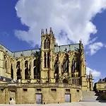 酒店 F1梅斯中心德旺蓬特酒店