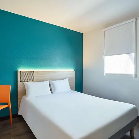 Otel Hotelf1 Centre Devant Les Ponts Metz