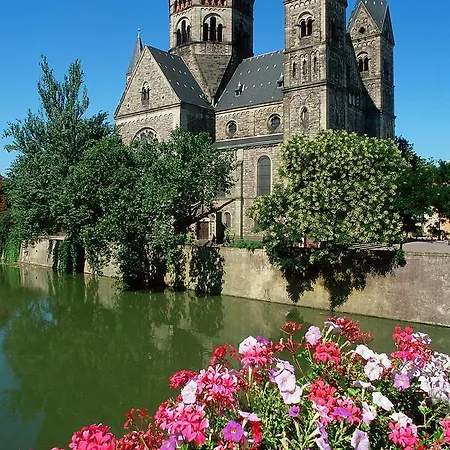 Hotelf1 Centre Devant Les Ponts Hotel Metz