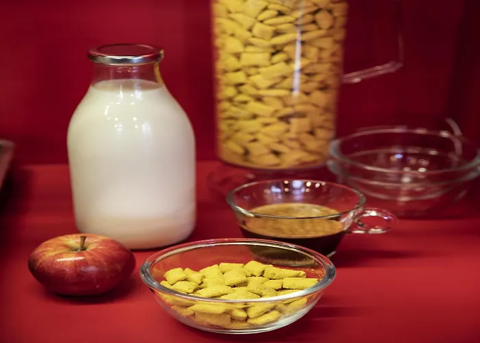 מלון Hotelf1 Centre Devant Les Ponts