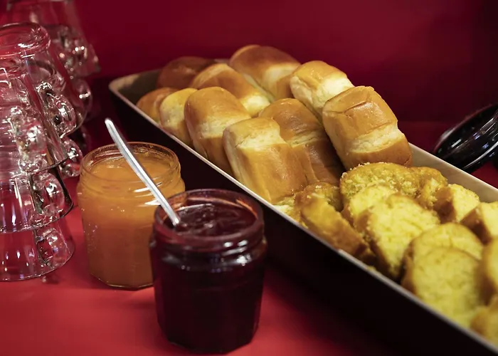 Hotelf1 Centre Devant Les Ponts מלון 3*