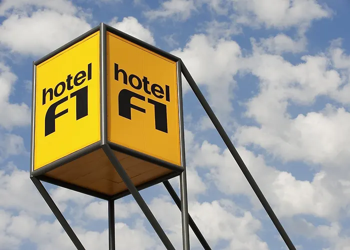 Hotelf1 Centre Devant Les Ponts Hotel Mety