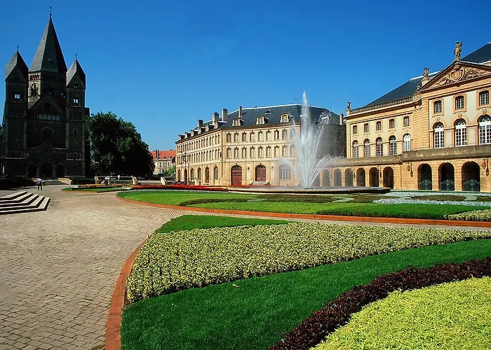 Hotelf1 Centre Devant Les Ponts 3* Metz